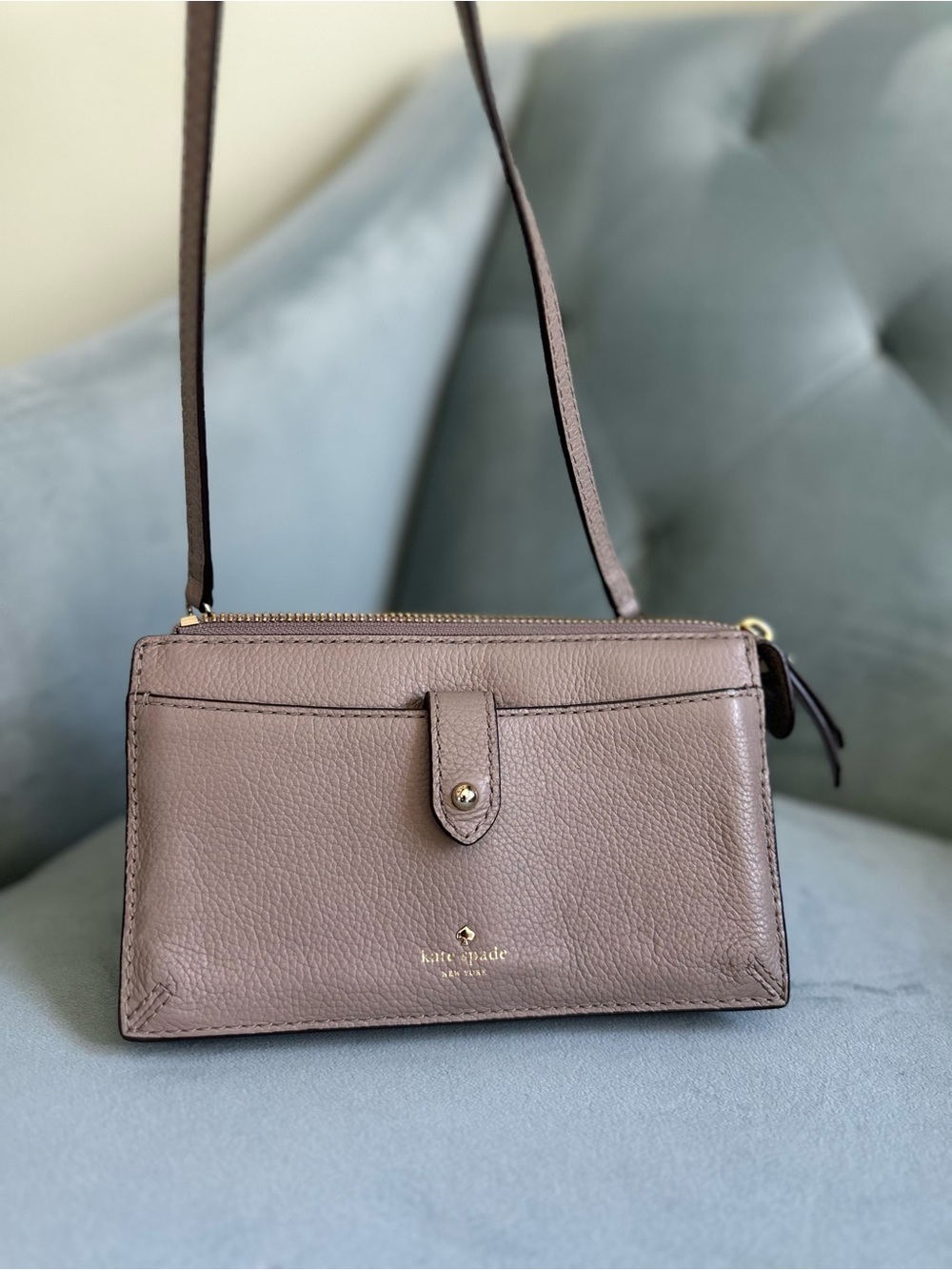kate spade taupe leather pebbled crossbody with gold hardware